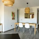 Апартаменты Modern In Residential Complex With Pools